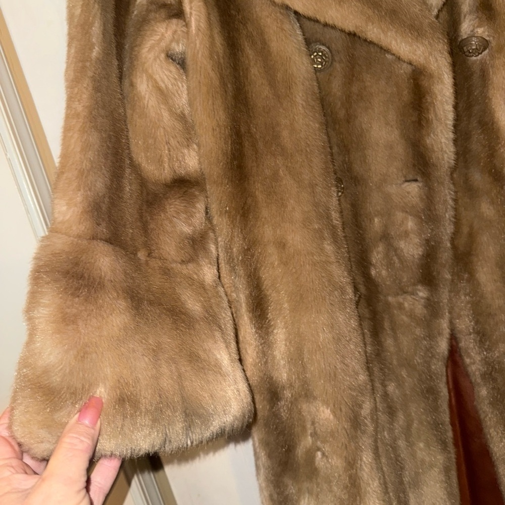 Grandella Sportowne Long Fur Coat - Picture 4 of 10